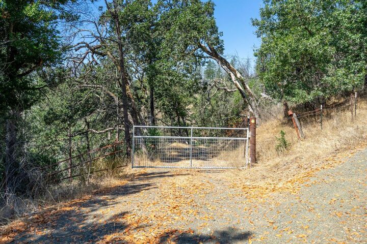 Property Photo:  6583 St Helena Road  CA 95404 
