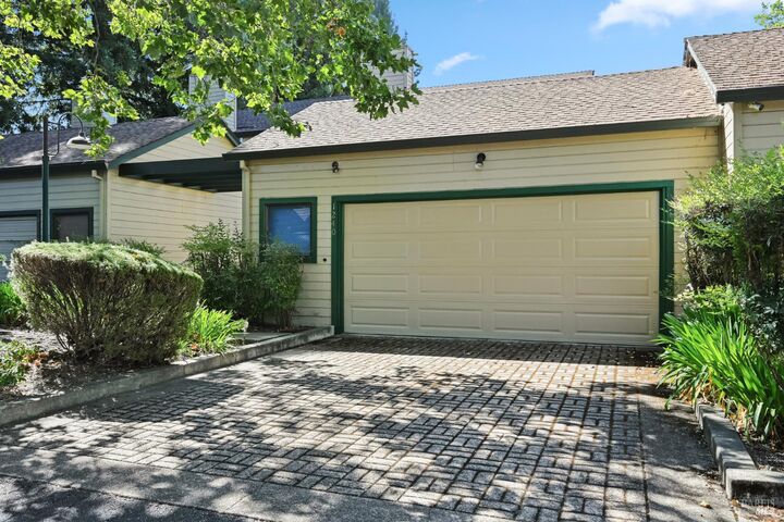 Property Photo:  1240 North Street  CA 95404 