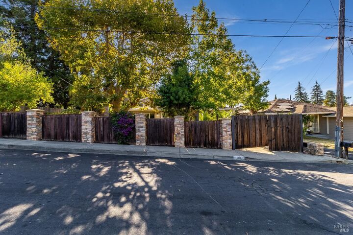 Property Photo:  30 Goree Court  CA 94553 