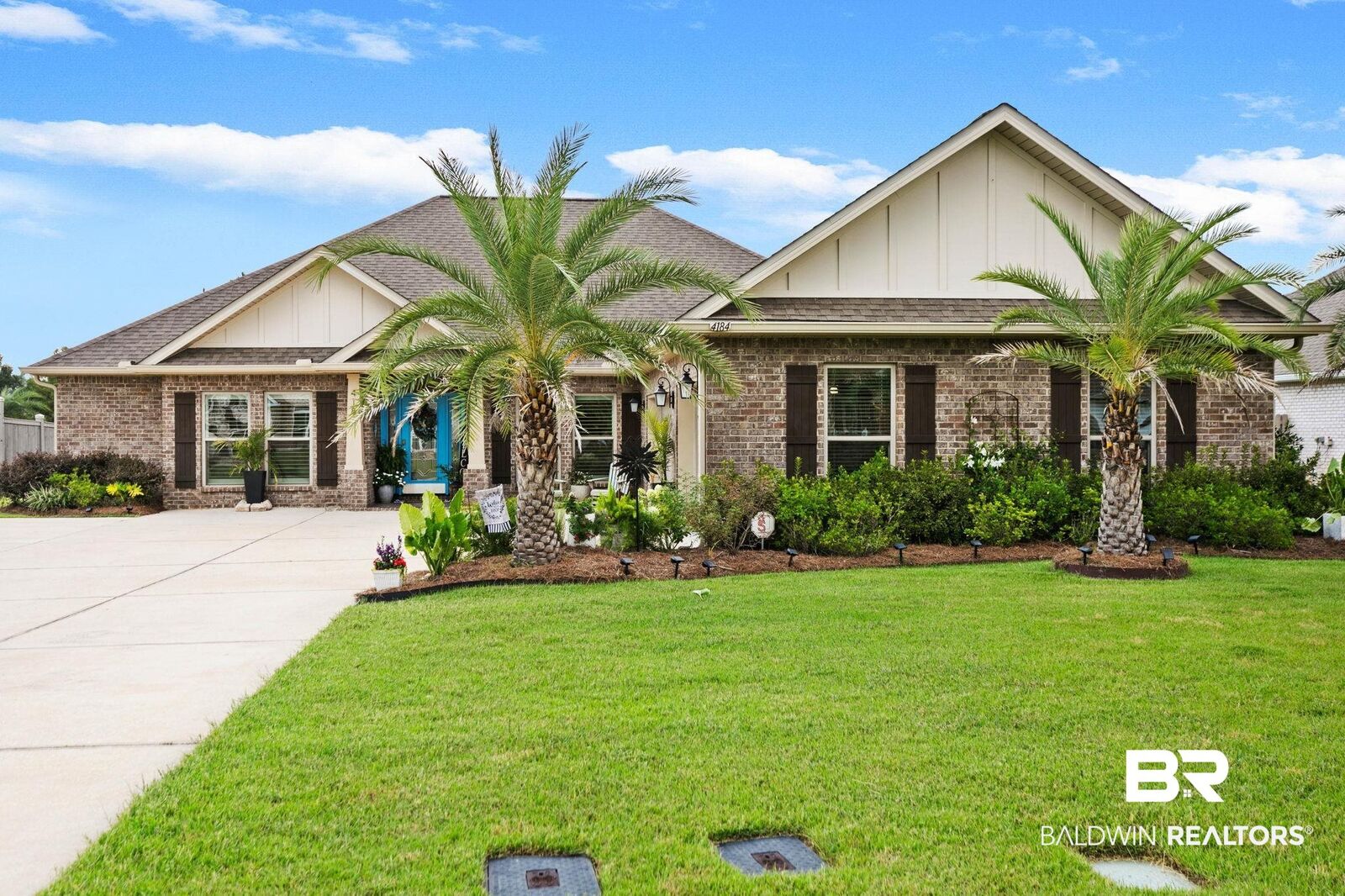 Property Photo: 4184 Craigend Loop AL 36542