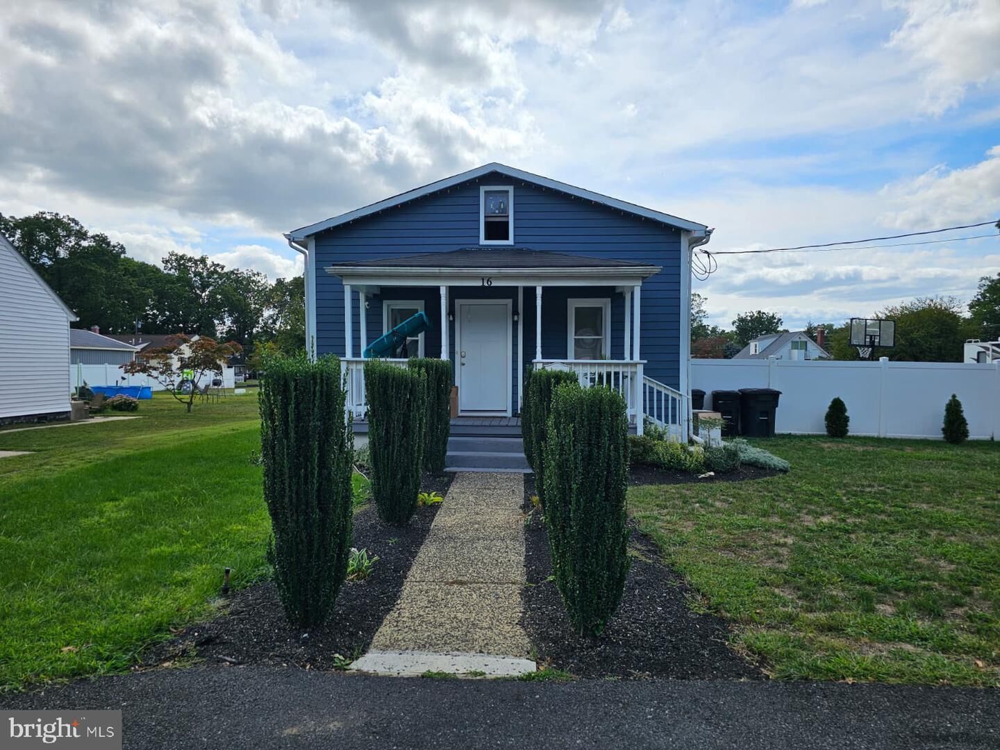 Property Photo:  16 E 7th Avenue  NJ 08021 