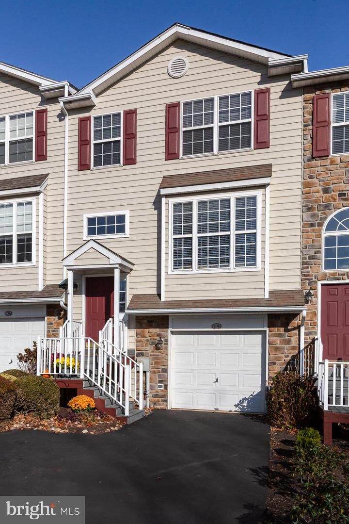Property Photo:  204 Yorktown Court  PA 19355 