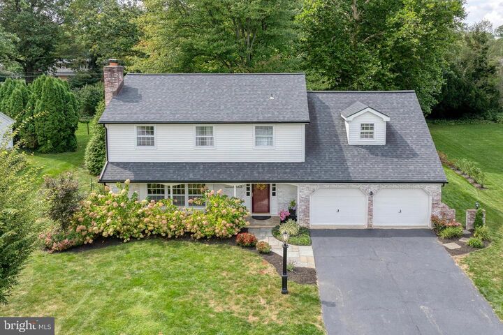 1934 Geraldson Drive  Lancaster PA 17601 photo