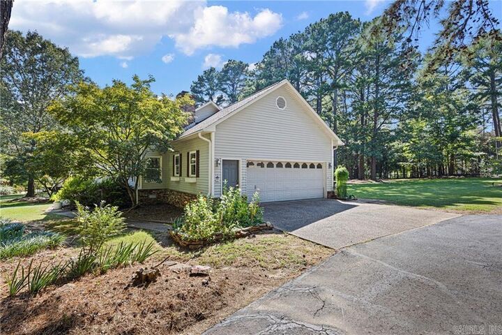 Property Photo:  302 Meadow Rd  AR 72802 