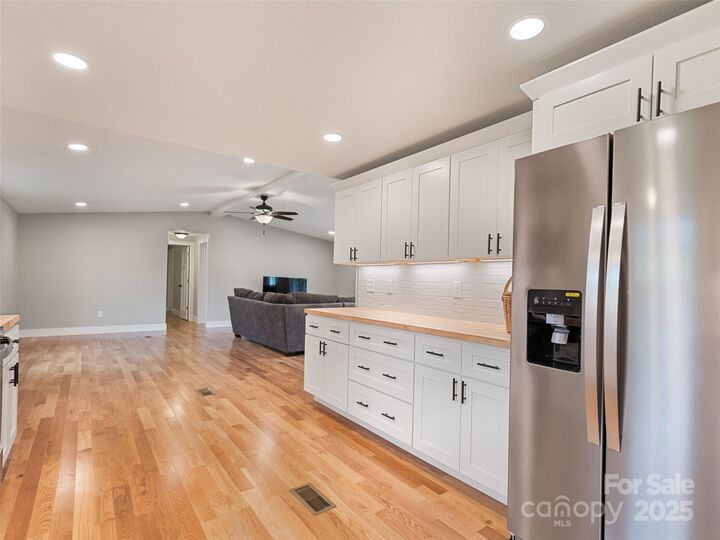 Property Photo:  120 Simonds Ridge  NC 28716 