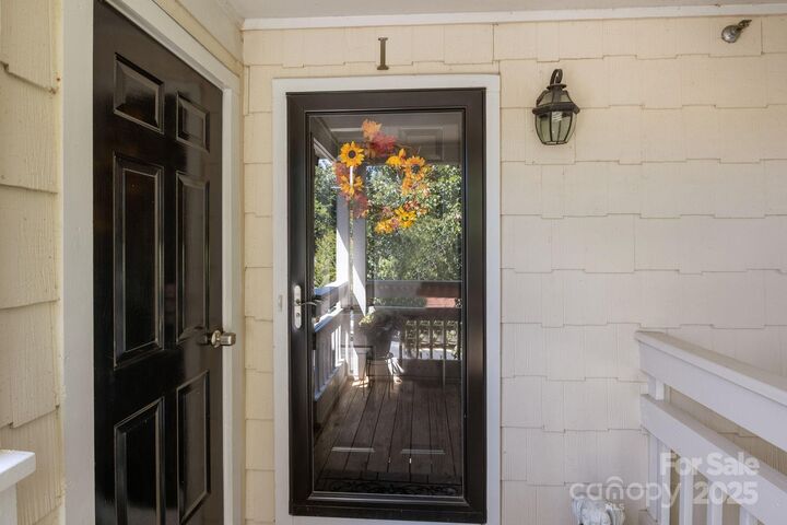 Property Photo: 18009 Kings Point Drive I NC 28031