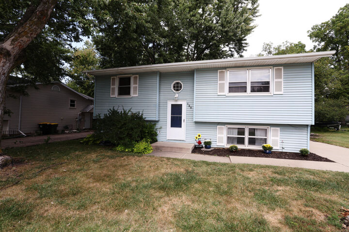 Property Photo:  125 W 8th Street  IA 50036 