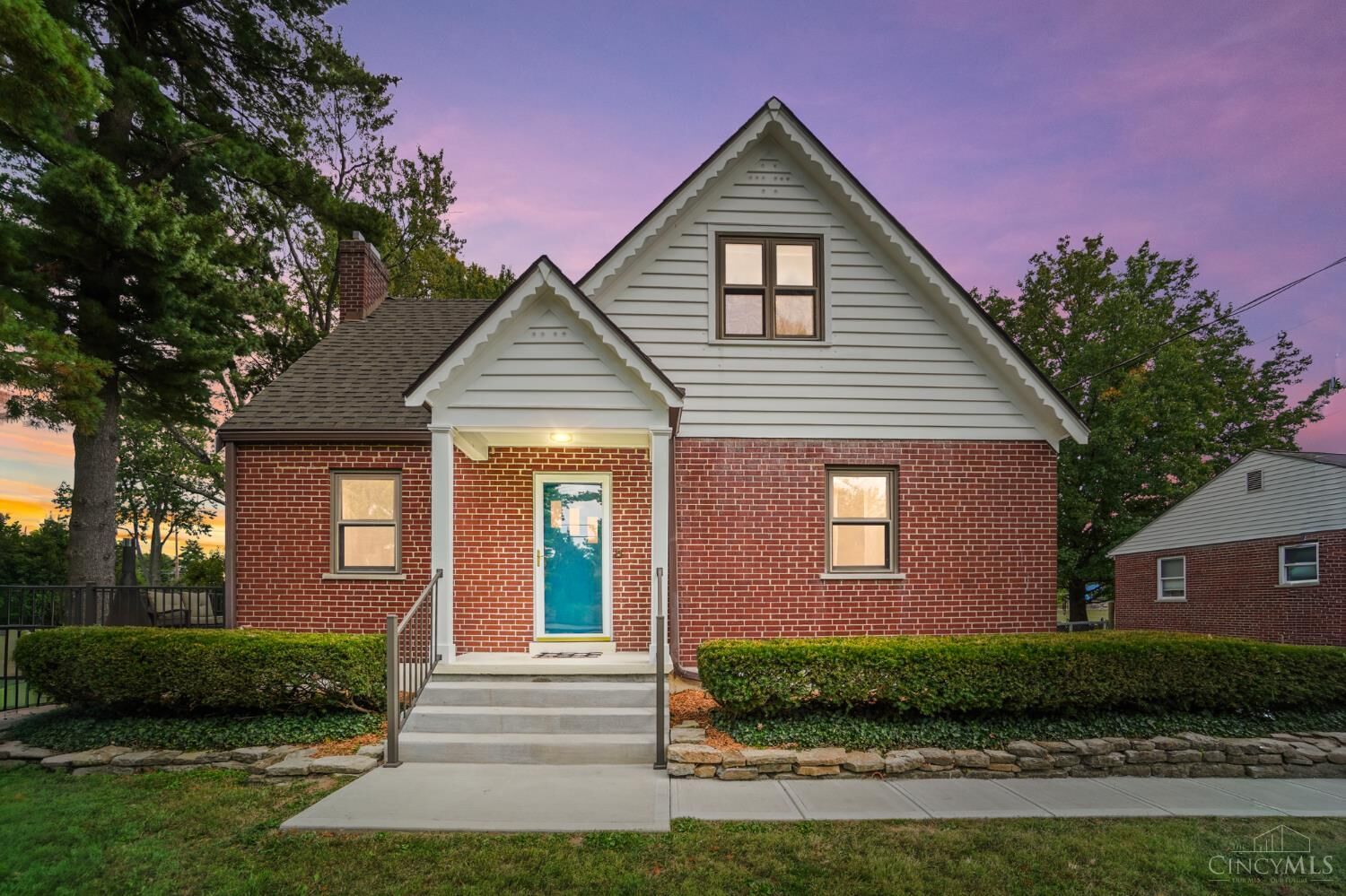 Property Photo:  1962 Wanninger Lane  OH 45255 