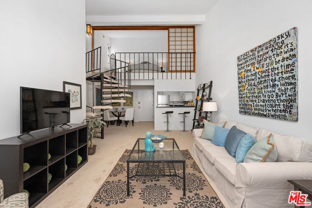 Property Photo:  1440 Veteran Ave  CA 90024 