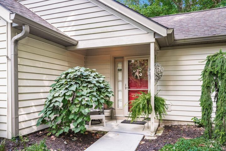 Property Photo:  423 Hidden Ravines Drive  OH 43065 