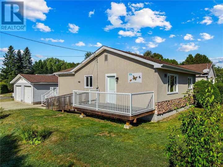 Property Photo: 94 O'Donaghue Drive ON P3L 1E1