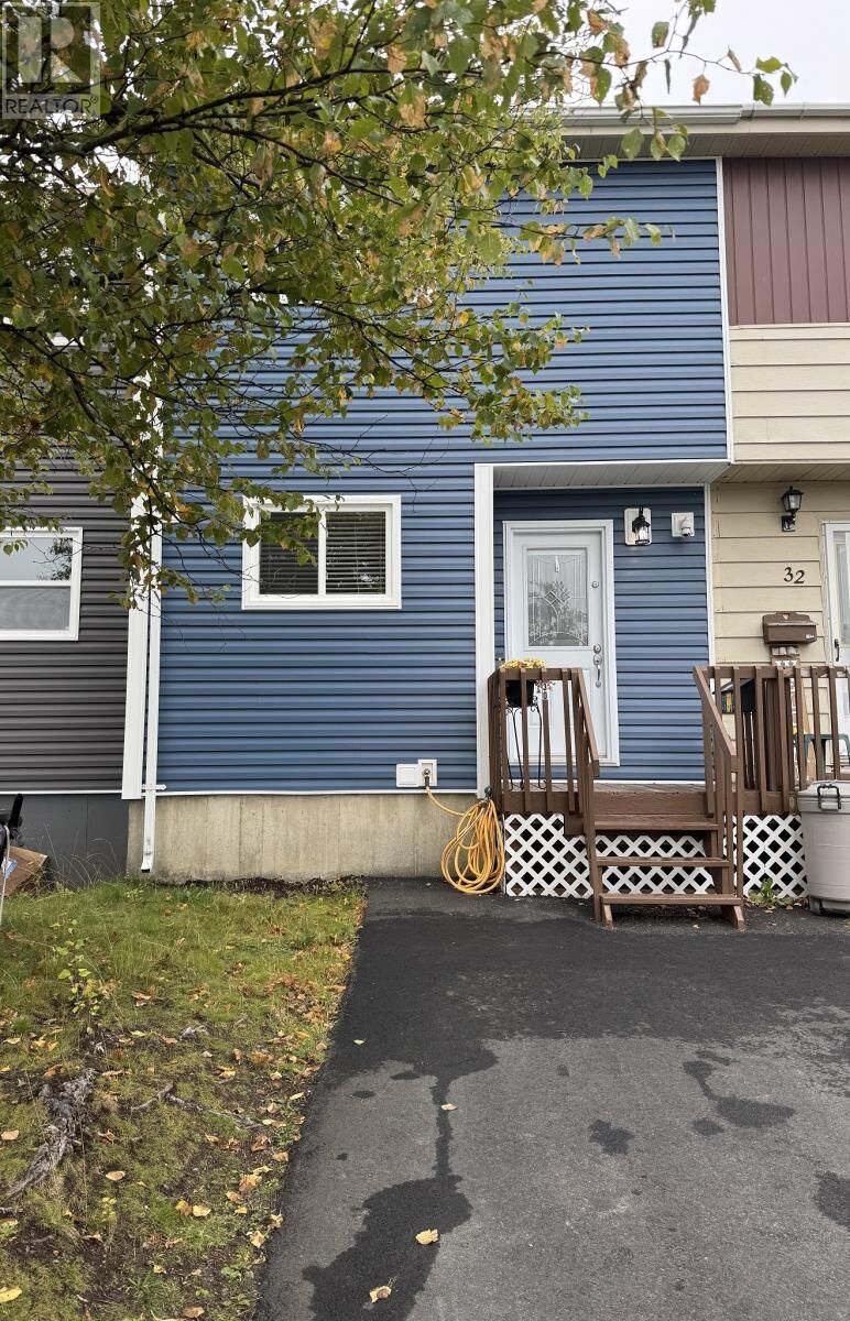 Property Photo:  30 Wood Crescent  NL A1V 2B1 