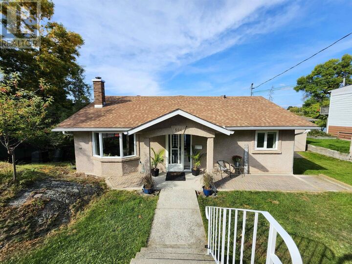504 Front Street  Kenora ON P0X 1C0 photo