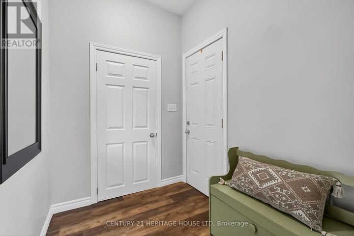 Property Photo: 61 Regent Street South ON N5R 2A4