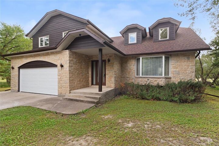 Property Photo:  530 Liss Road  MB R1A 3M5 