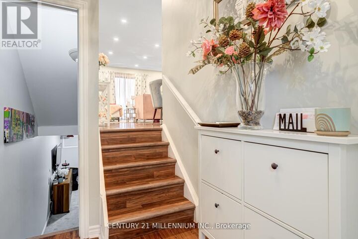 Property Photo:  1536 Sixth Line 4  ON L6H 2P2 