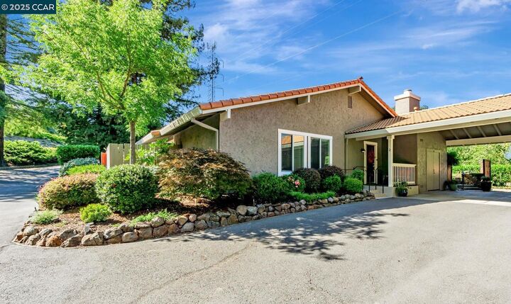 Property Photo:  3100 Terra Granada Dr 2  CA 94595 