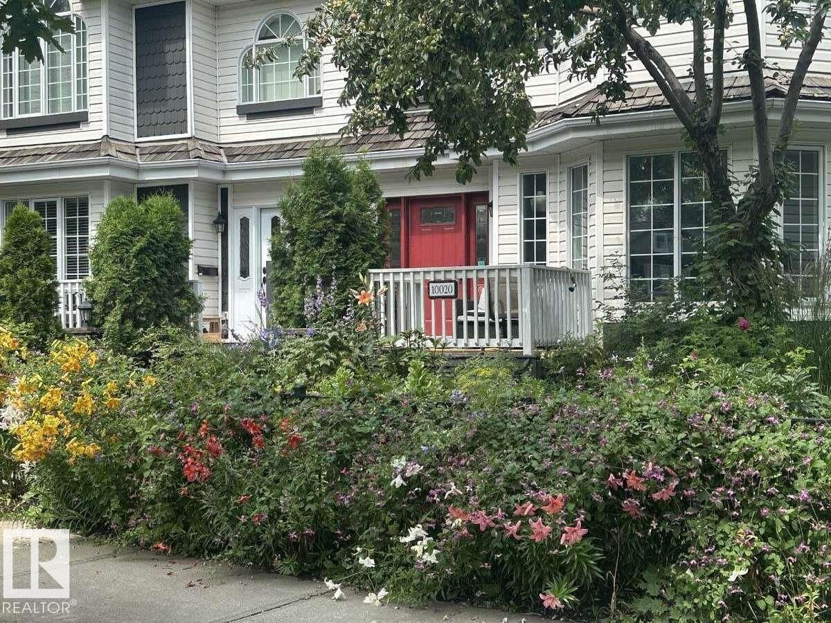 Property Photo:  10020 97 Avenue NW  AB T5K 0B1 