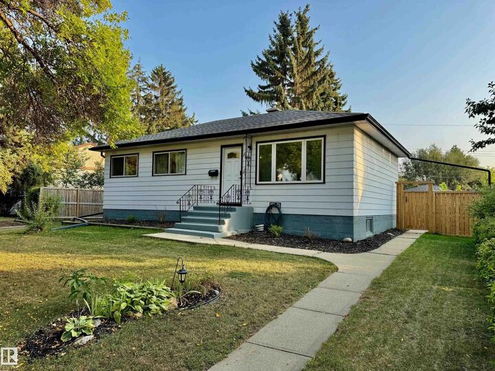 13811 110A Avenue NW  Edmonton AB T5M 2N1 photo