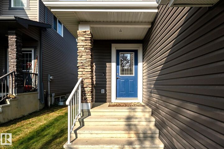 Property Photo:  3010 Harvey Crescent NW  AB T6M 0N2 