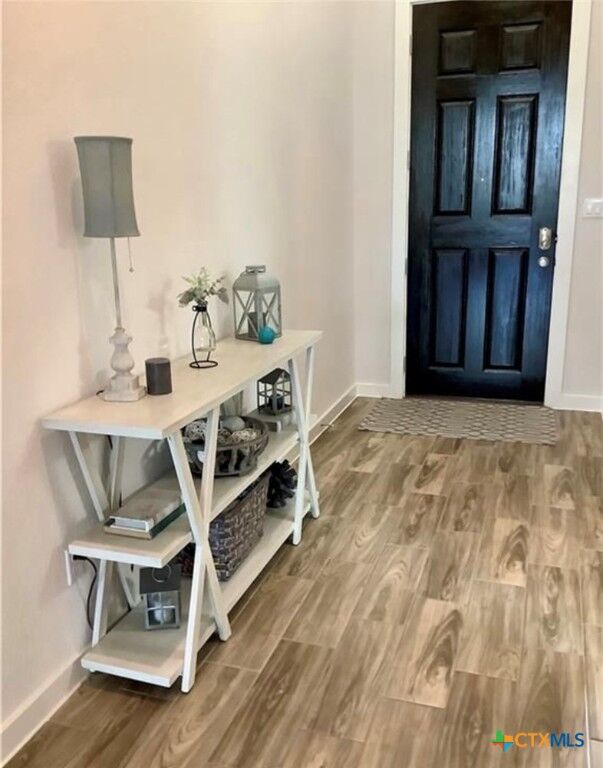 Property Photo: 148 Emerald Garden Road TX 78666