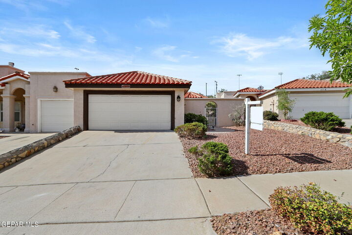 Property Photo:  205 N Alto Mesa Drive B  TX 79912 