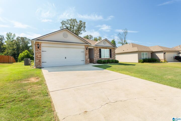 Property Photo:  331 Woodland Trail  AL 35125 