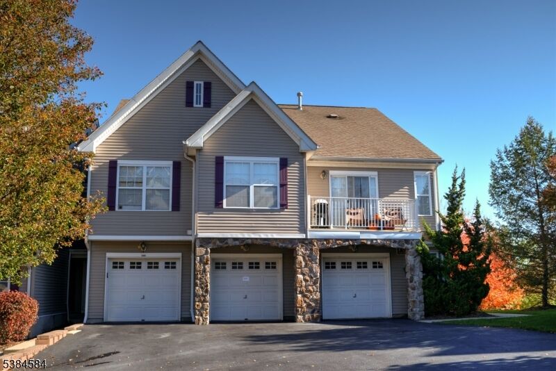 Property Photo:  1005 Wendover Ct  NJ 07869 