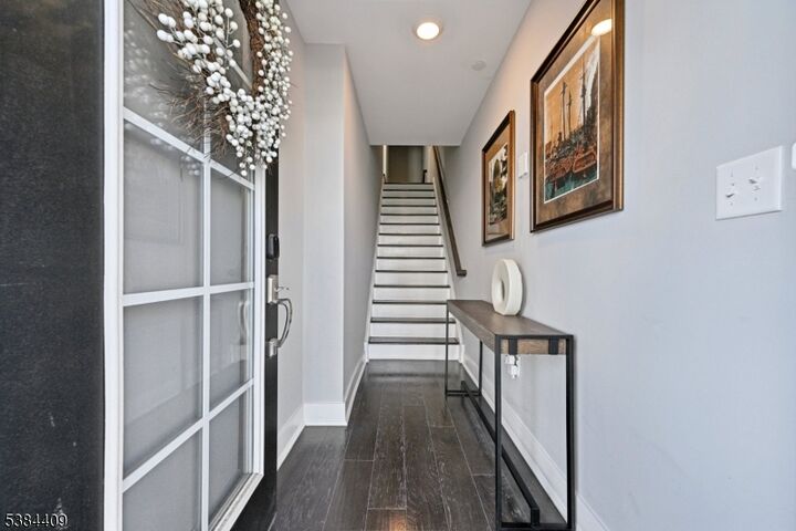 Property Photo:  10 Doherty Way  NJ 07950 