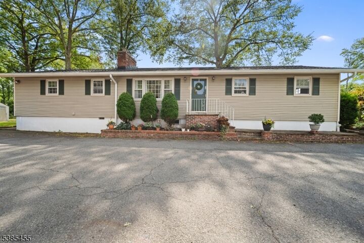 38 Revere Blvd  Edison Twp. NJ 08820 photo