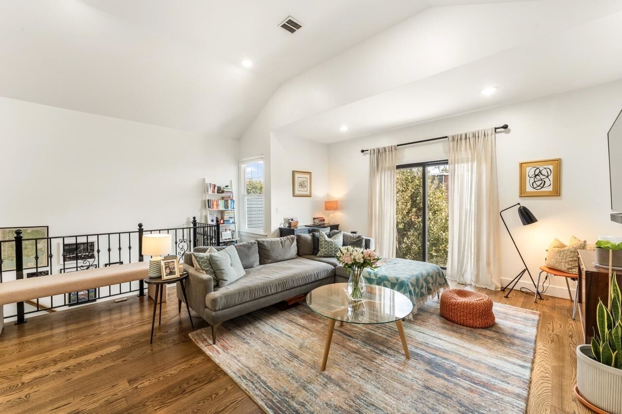 Property Photo:  113 Zabriskie St 2  NJ 07307 