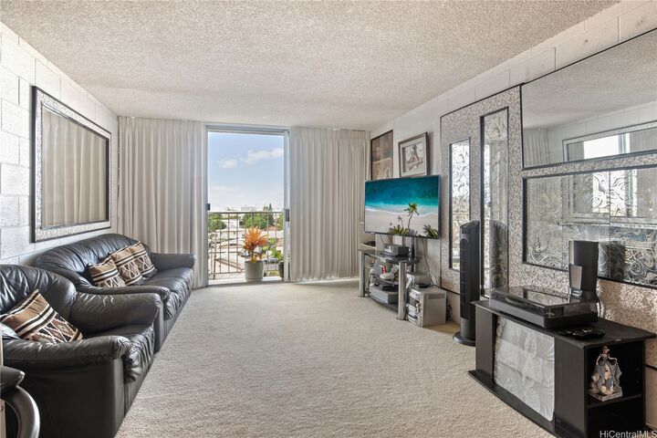 Property Photo:  647 Kunawai Lane A507  HI 96817 