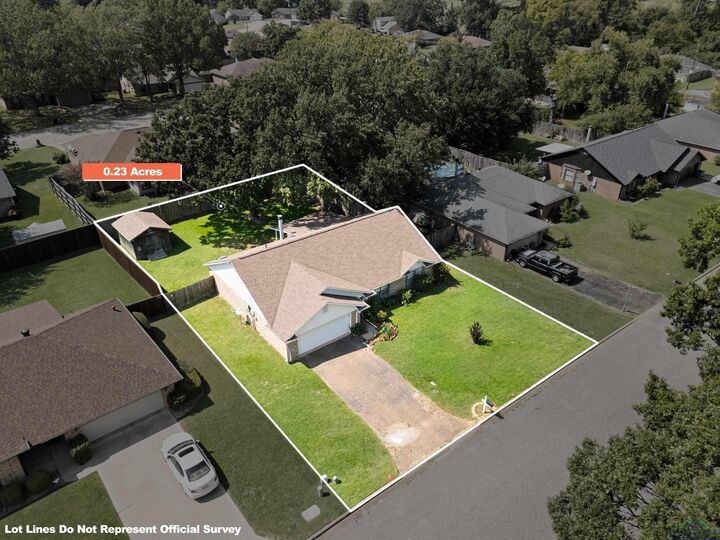 Property Photo: 408 Rebecca Cir TX 75605