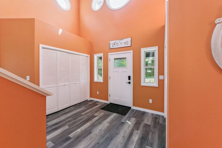 Property Photo:  417 Elk St  MN 55804 