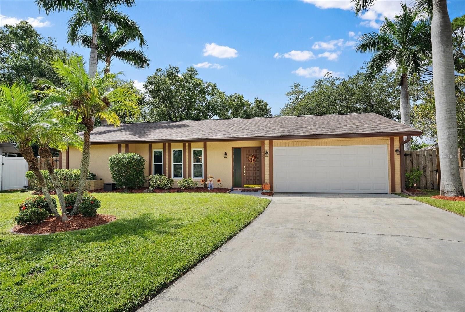Property Photo: 2442 Arborfield Square FL 34235