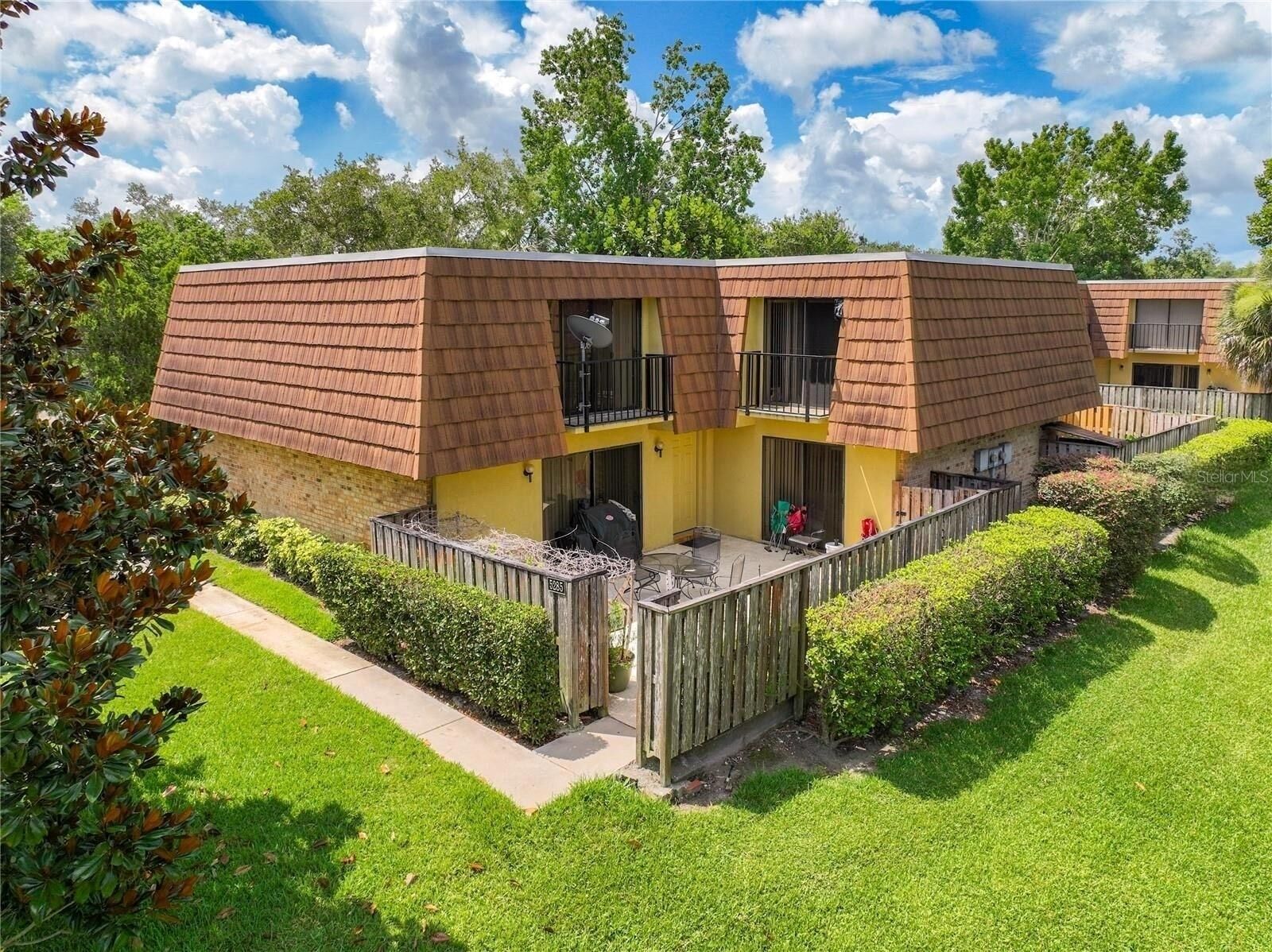 Property Photo:  5285 Cypress Court 723  FL 32811 