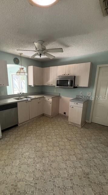 Property Photo: 2016 Cordero Court FL 32159