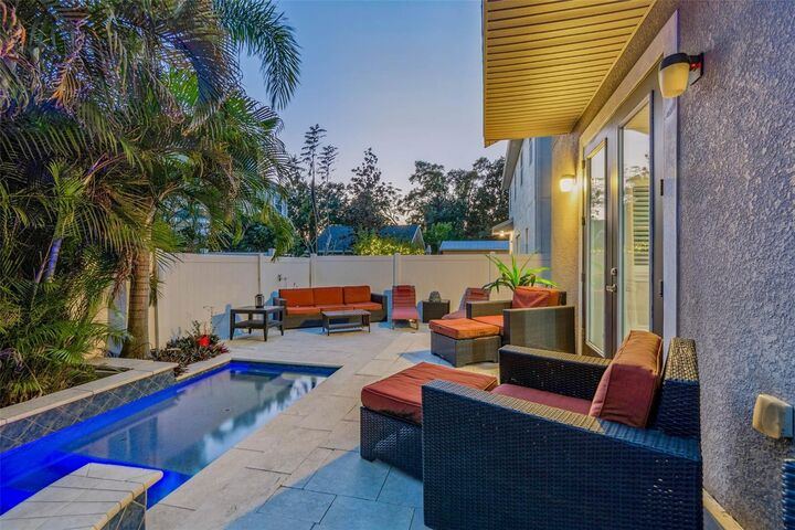 Property Photo:  3706 W Vasconia Street  FL 33629 