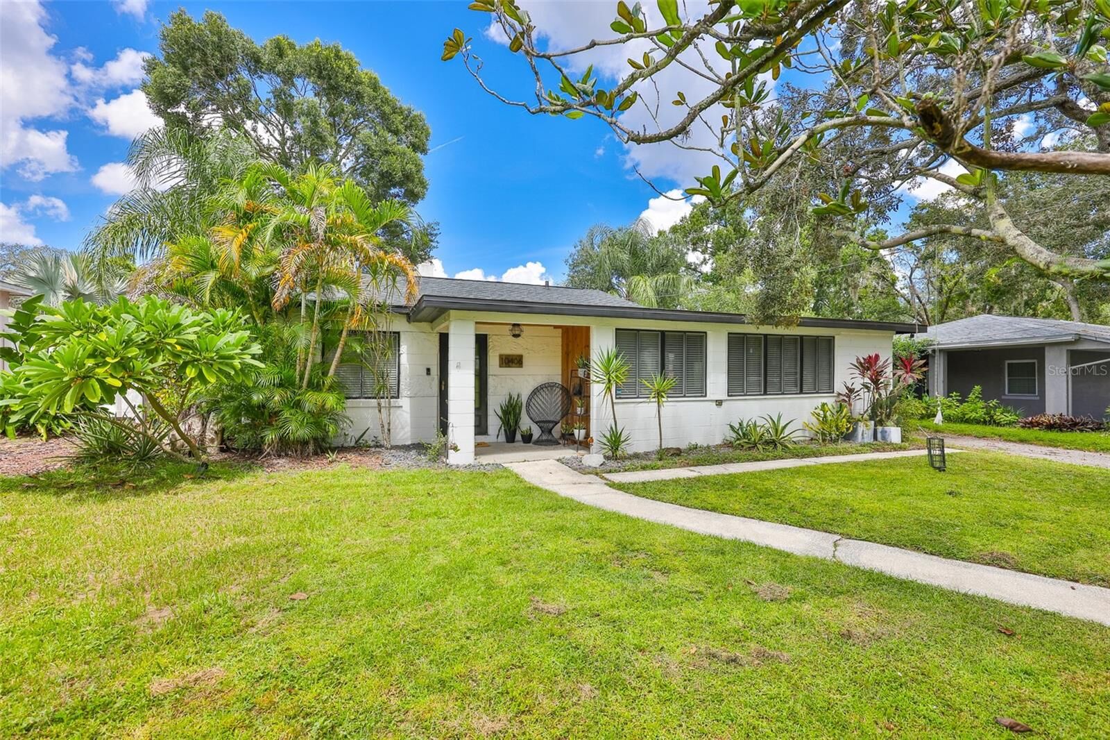 Property Photo: 10406 Cliff Circle FL 33612