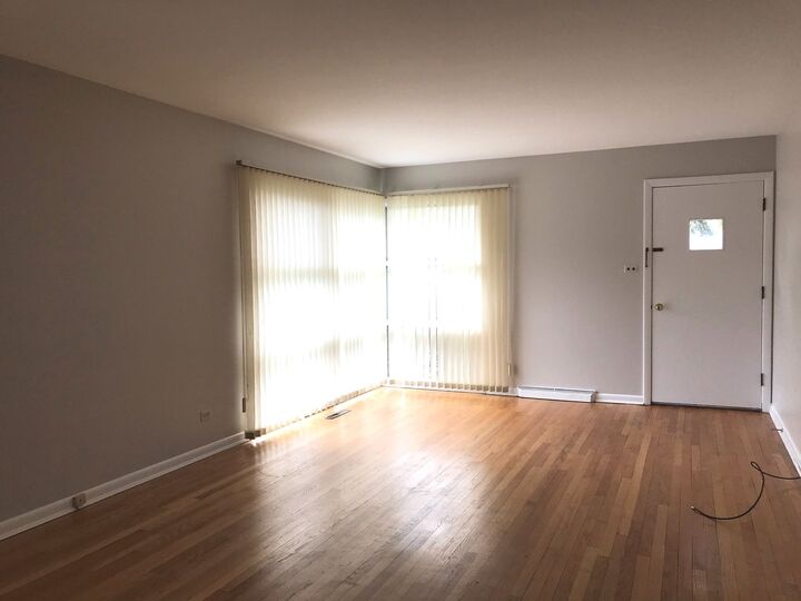 Property Photo:  1948 Lincoln Avenue  IL 60062 