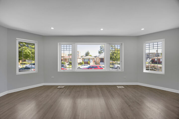 Property Photo:  10152 S Calumet Avenue  IL 60628 