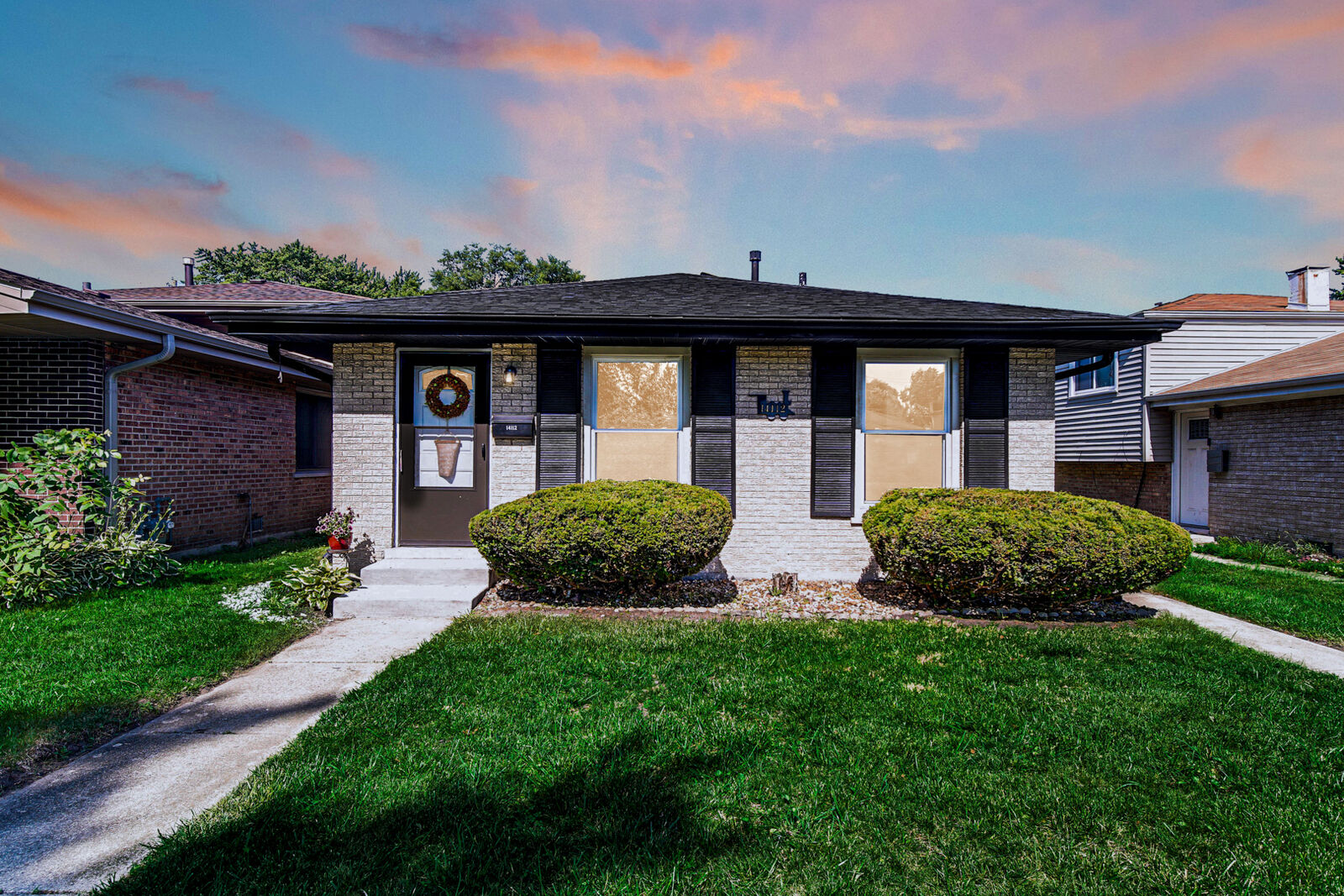 Property Photo:  14112 S Hoxie Avenue  IL 60633 