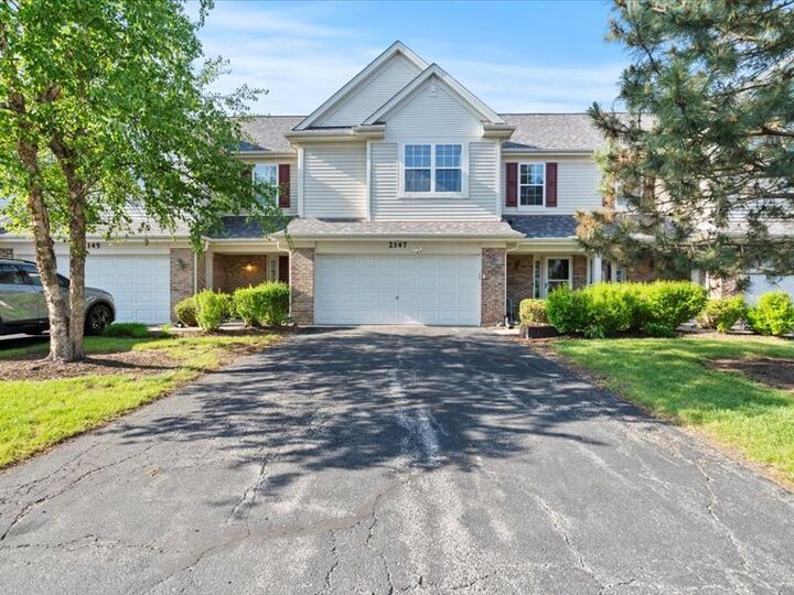 Property Photo:  2147 Pembridge Lane  IL 60431 