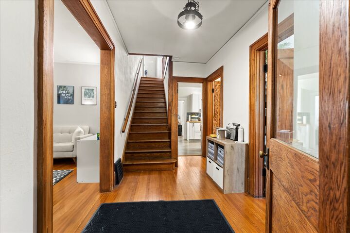 Property Photo:  805 W Indiana Avenue  IL 61801 