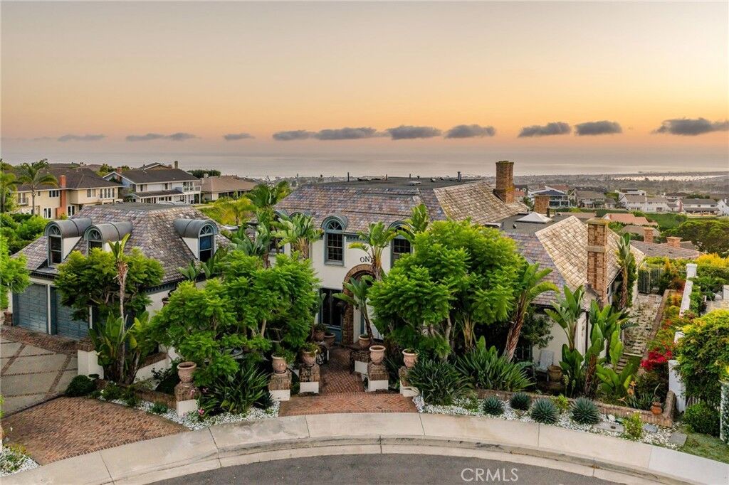 Property Photo:  1 San Sebastian  CA 92660 