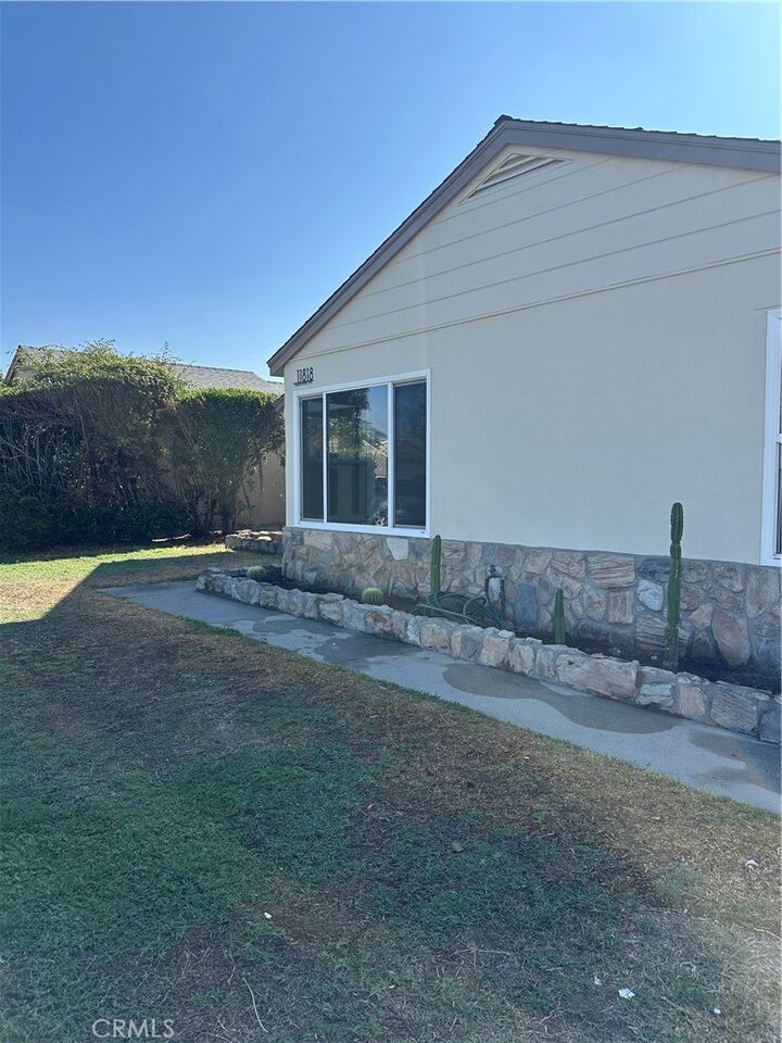 Property Photo: 11818 Graystone Avenue CA 90650