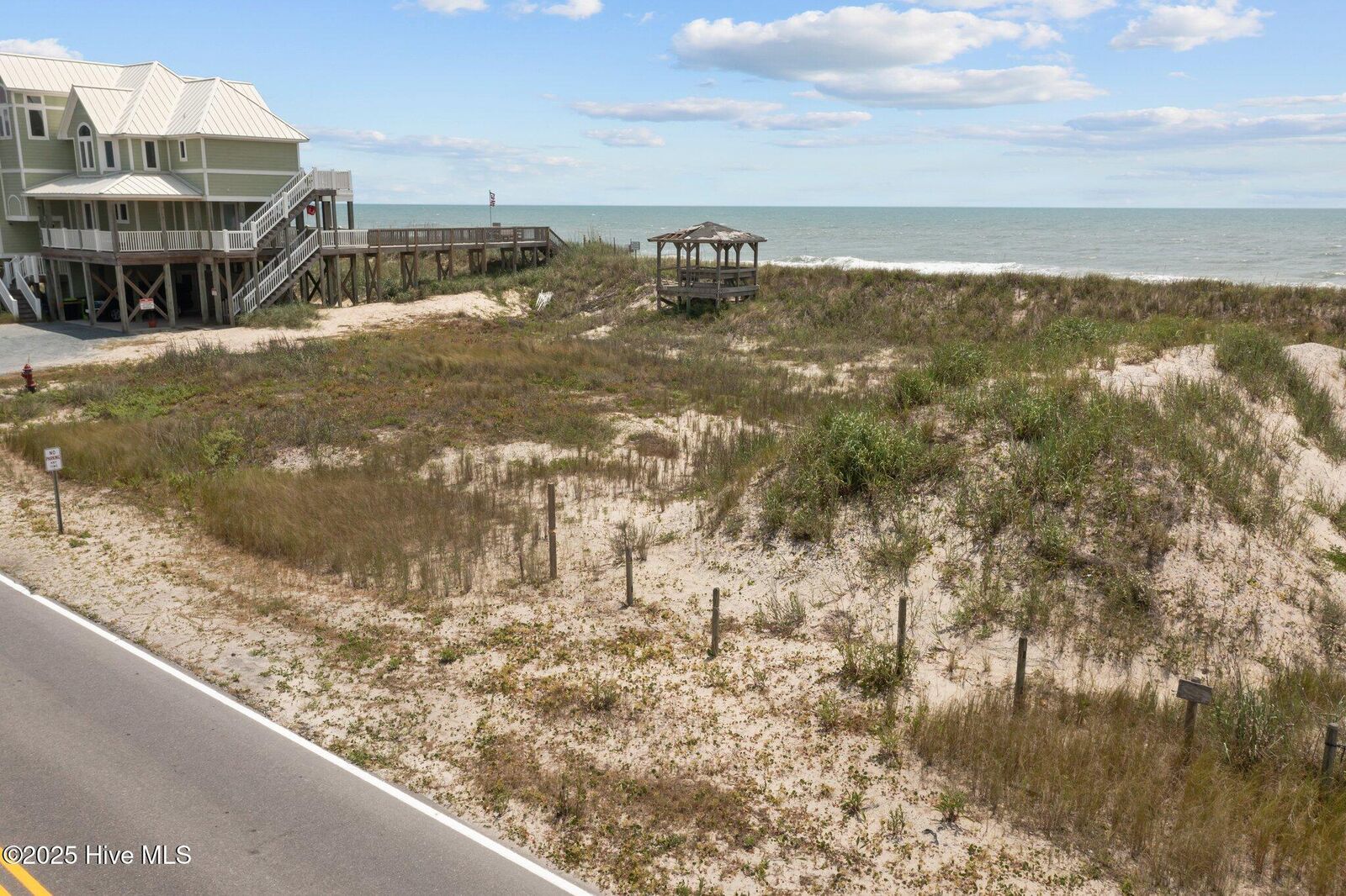 Property Photo:  508 New River Inlet Road  NC 28460 