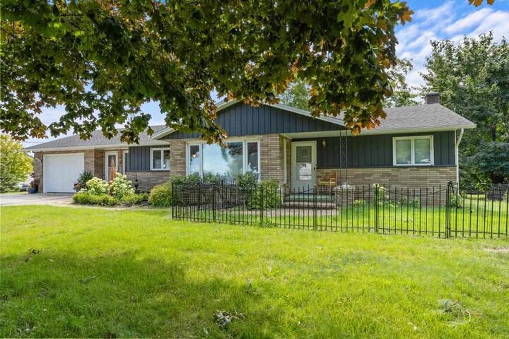 6630 S US-31  Charlevoix MI 49720 photo