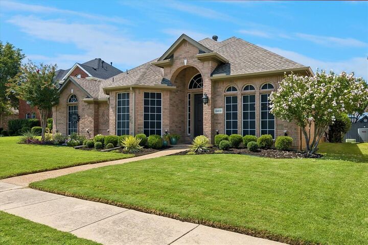 Property Photo:  6413 Pawnee Lane  TX 75056 