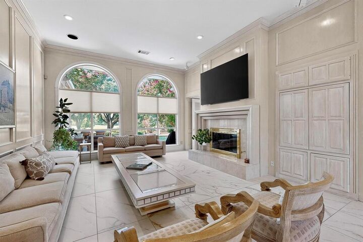 Property Photo: 5415 Preston Fairways Circle TX 75252